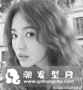 长发绵羊卷时尚来袭 尽显女人味气质十足女生卷发