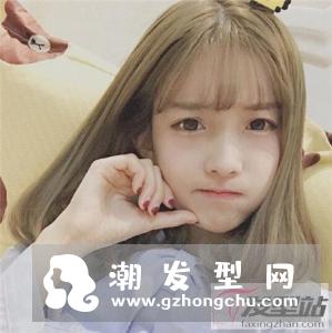 齐肩内扣梨花头 甜美女生短发