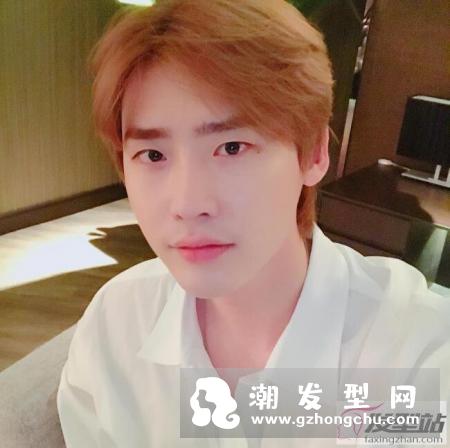 男生染什么颜色头发帅 金色染发超帅不是人人都能染