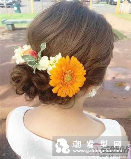鲜花头饰新娘发型 结婚当天选这款绝美