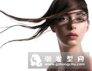 冬天头发油得很快怎么办 多久洗一次头好