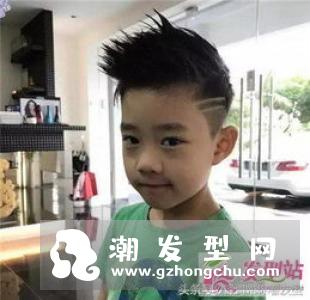 男生undercut雕刻发型 两边铲 推后脖设计