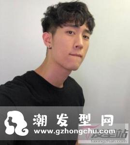 慵懒随性风男生发型  独具魅力不乏绅士范