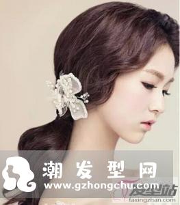 如何扎新娘头发好看 浪漫风低扎新娘发型超美