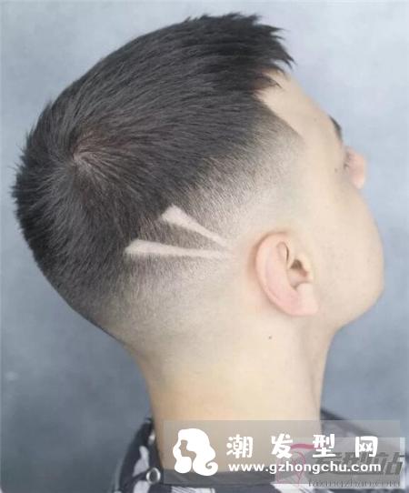 男生发型流行这款 三分区发型帅翻了