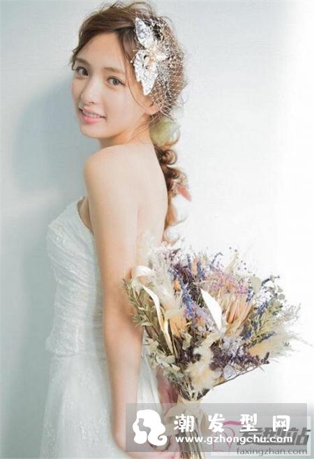 鲜花头饰新娘发型 结婚当天选这款绝美