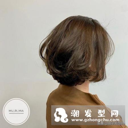 适合秋天的卷发发型 发尾烫让你美上一秋