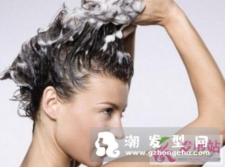 夏季头发油多怎么办 六个生活小妙招摆脱头发油腻