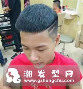 男生undercut雕刻发型 两边铲 推后脖设计