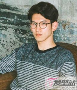 男生时尚三七分短发 修颜帅气潮男必备