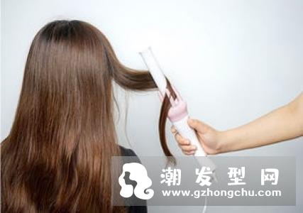 卷发棒对头发伤害大吗 可以带上飞机吗