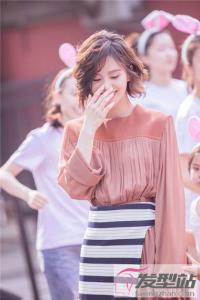 女生短发波浪卷 瞬间美出新高度