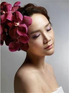 中式新娘盘发和韩式新娘盘发哪个好看 不同风格盘发打造不一样的美感