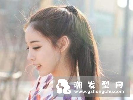 马尾辫怎么扎显脸小 位置要高