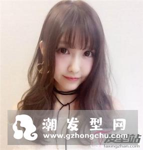 微胖女生适合的卷发 这些发型让你瘦出自信