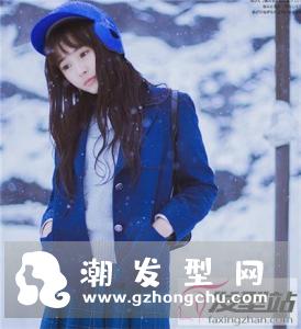 冬天好打理的中长发 修颜唯美为寒冬送暖意