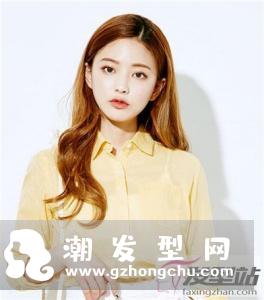 可爱型卷发发型女 减龄显嫩女生卷发发型