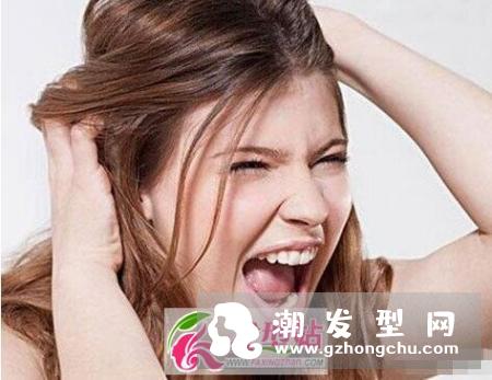 头发爱出油怎么办，简单易执行的方法让头发轻松去油