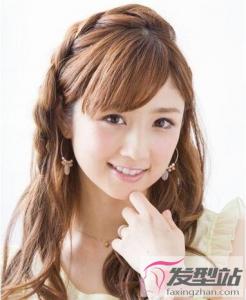 颧骨高适合什么卷发 这些卷发让脸型柔和更淑女