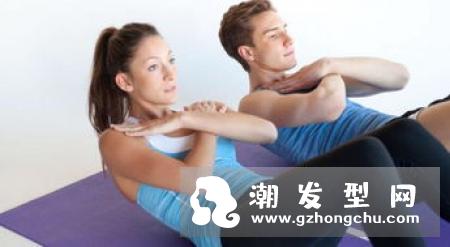 反向卷腹常见错误 怎么做