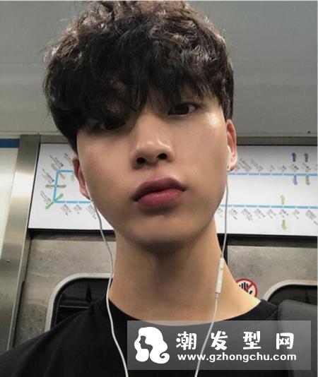 男生什么发型好看 五种大热男生刘海发型帅到没朋友