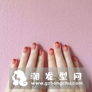 新年弄什么美甲好看 红色适合手黑的人吗