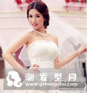新娘发型什么颜色好看 酒红色染发浪漫又显白