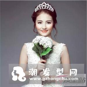 新娘简单皇冠发型 优雅高贵超有气场