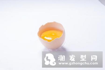 发质硬适合卷发吗 怎么变软