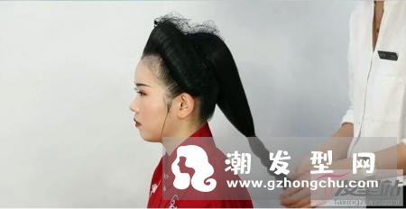 古装新娘发型教程图解步骤 中式新娘盘发更加端庄有气场