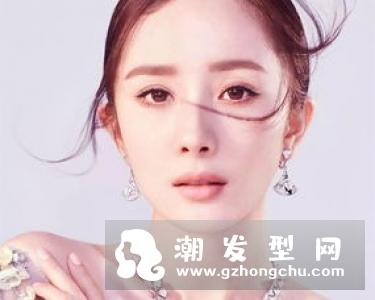 迪丽热巴亮相时装周看秀发型是什么 同款公主头龙须刘海怎么弄