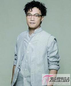 男生短发锡纸烫发 蓬松显发量潮男必备