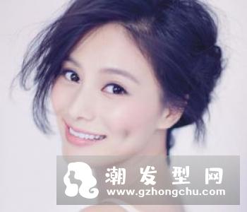 女生穿西装配什么发型 职场中西装这样搭发型超显气质