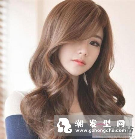 天生卷的女生适合的长卷发 尽情发挥与生俱来自然卷优势