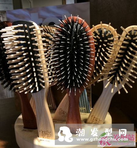 头发洗几遍比较好？时尚总监护发心得