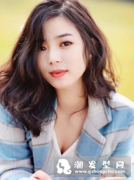 发量多的女生适合短发吗 烫什么发型好看