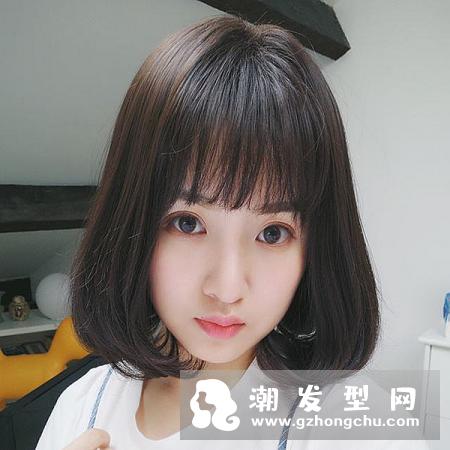 脸大的女生适合什么发型图片 短发长发都是可以的