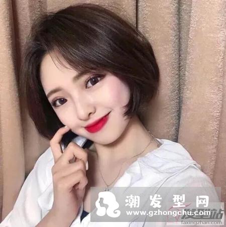 最减龄的波波头短发 简单干练气质绝佳