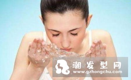 ahc洗面奶怎么用 适合什么肤质