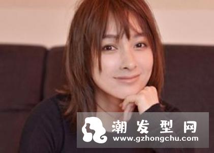 狗啃式刘海自己怎么剪 适合什么脸型
