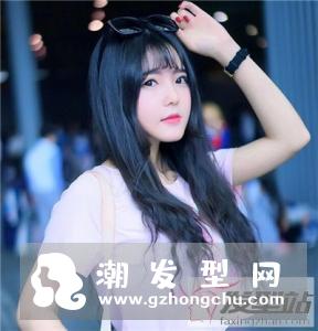 黑色哪种卷发不老气 自然黑微卷发少女感满屏