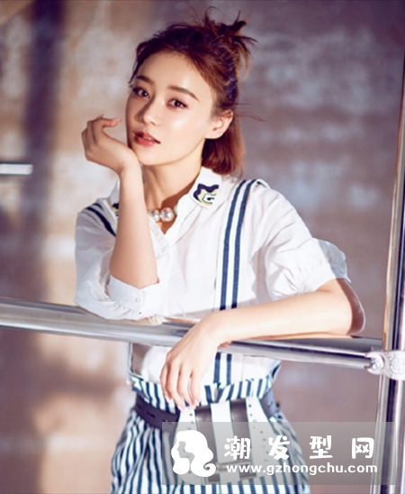 无刘海半丸子头怎么扎 适合长发吗