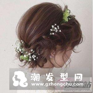 盘发怎么扎好看又简单 干花盘发如春天般浪漫