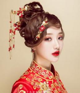 鲜花头饰新娘发型 结婚当天选这款绝美