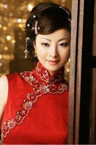 古典中式新娘发型 浪漫婉约别致亮眼