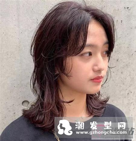 发量少适合什么发型  上短下长层次感显丰盈