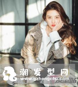 女生文艺风卷发发型 这样烫温柔迷人小清新