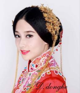 2020年新娘妆发流行趋势 中式轻奢复古新娘造型