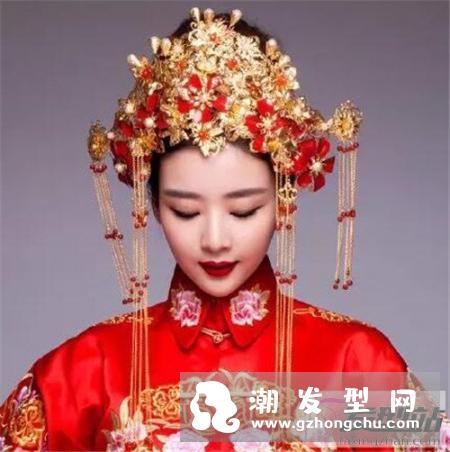 传统经典中式新娘发型 高贵端庄新娘妆发图片
