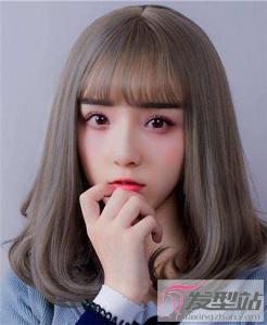 中长发梨花头内扣发型 修颜洋气更显青春活力